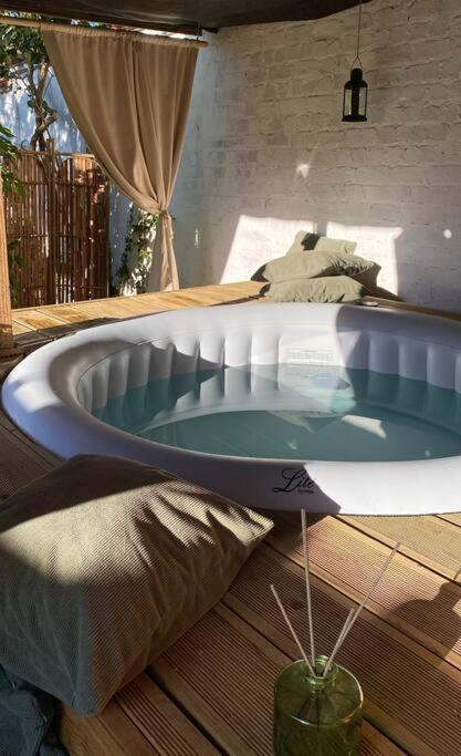 Superbe Avec Jardin, Sauna Et Jacuzzi Appartamento